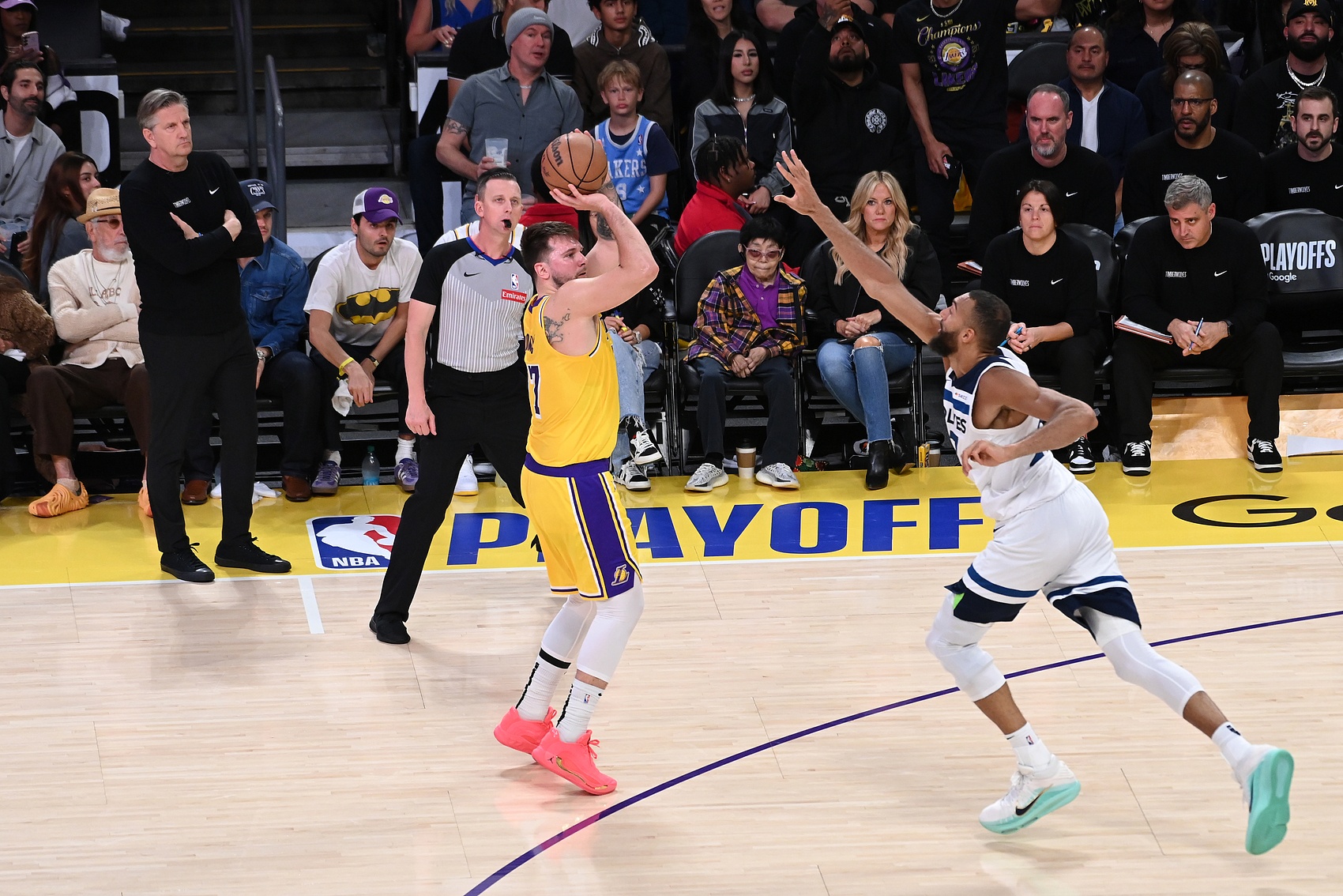 包含今晨皇家社会绝杀压哨——NBA常规赛节点到来，管理层满意，球队文化再被提及的词条-友博娱乐