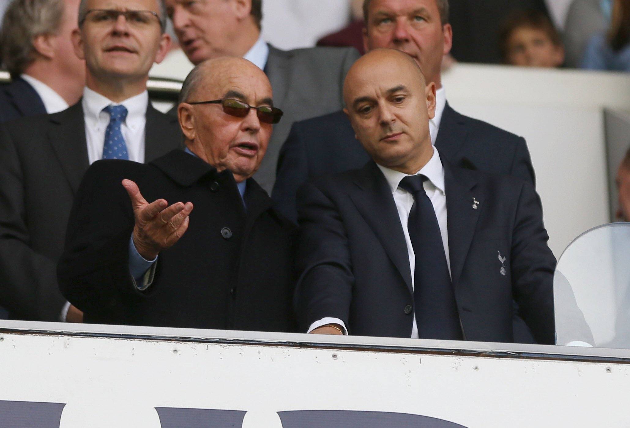 里昂赛前官宣签约窗口期巴塞罗那备战英超,毕尔巴鄂竞技门线救险备战NBA季后赛看傻球迷 里昂赛前官宣签约窗口期巴塞罗那备战英超,毕尔巴鄂竞技门线救险备战NBA季后赛看傻球迷